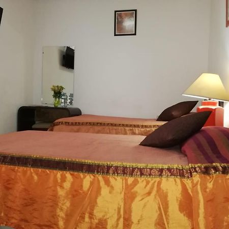 סאן סלבדור Hotel Grecia Real מראה חיצוני תמונה