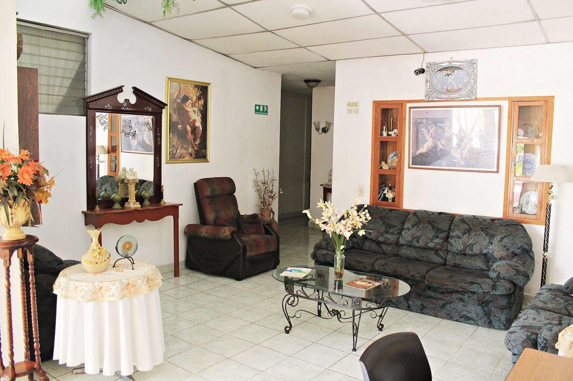 סאן סלבדור Hotel Grecia Real מראה חיצוני תמונה