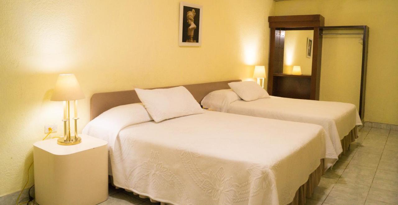 סאן סלבדור Hotel Grecia Real מראה חיצוני תמונה