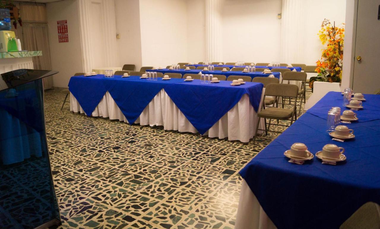 סאן סלבדור Hotel Grecia Real מראה חיצוני תמונה