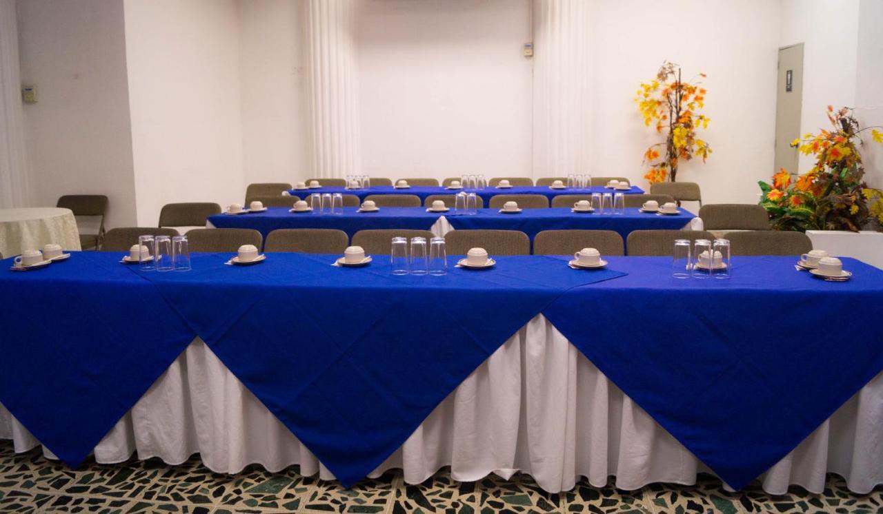סאן סלבדור Hotel Grecia Real מראה חיצוני תמונה